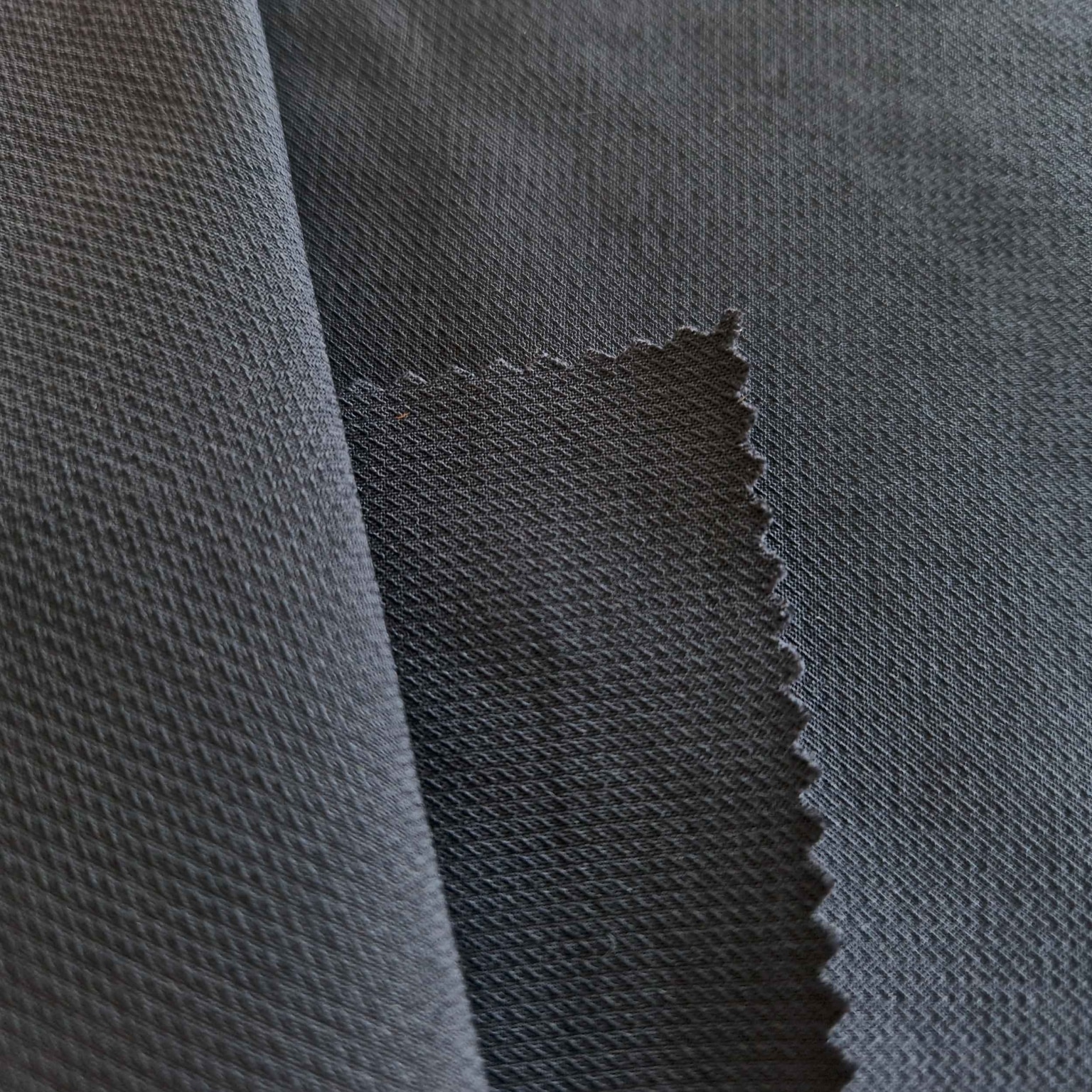 Tissus bi strech laminable pour applications techniques 0612 01 3006