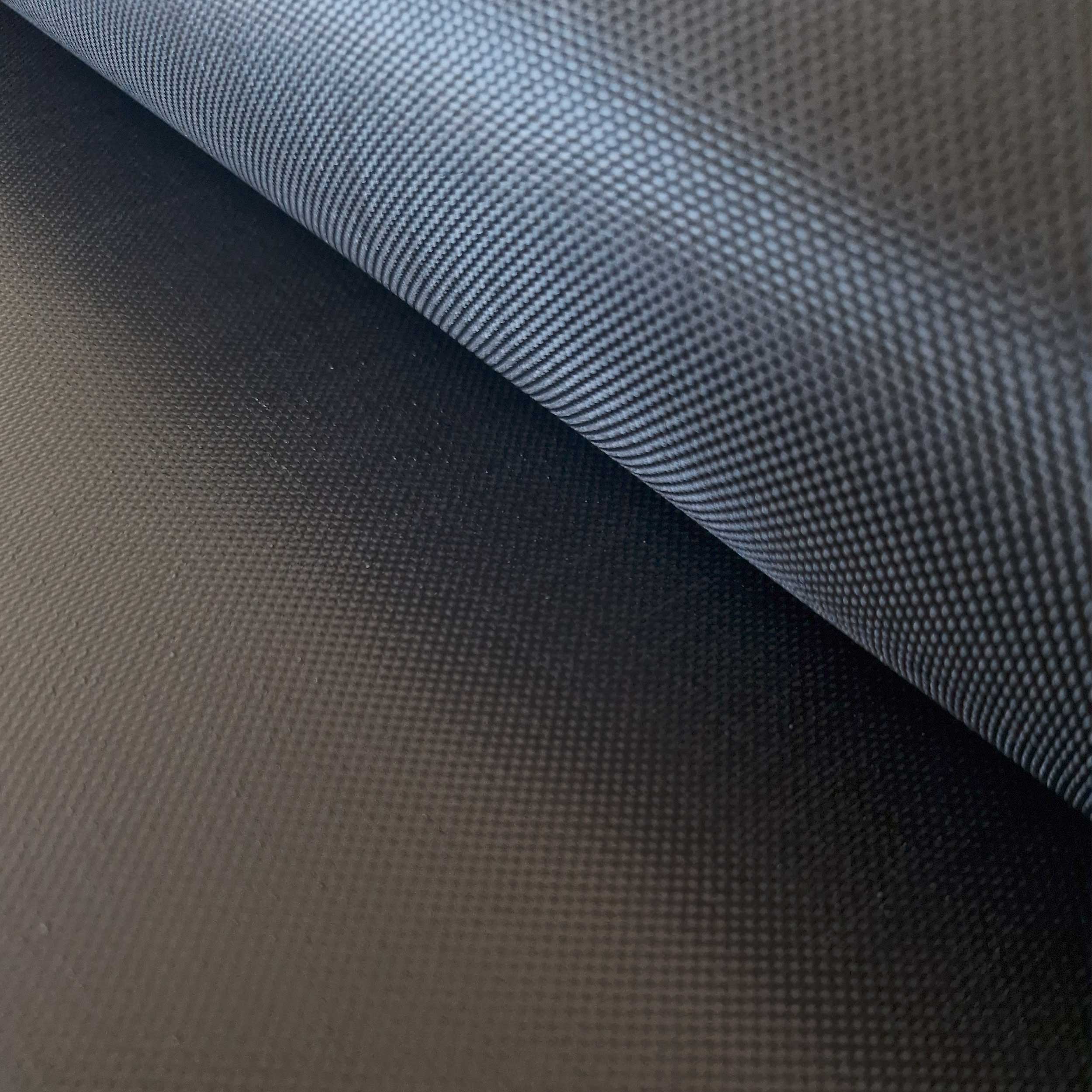 Toile Polyester Enduite PU Occultante M11010PS1520NOPUFR 220